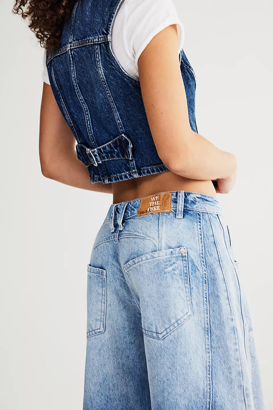 FREE PEOPLE GOOD LUCK BARREL JEANS - BARNYARD BLUE