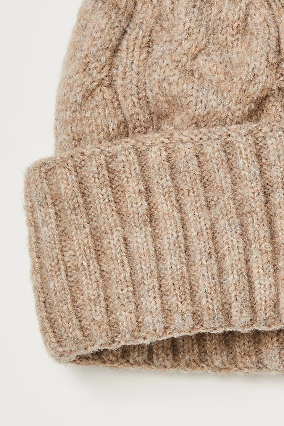 FREE PEOPLE COAST LINE BEANIE - FAWN