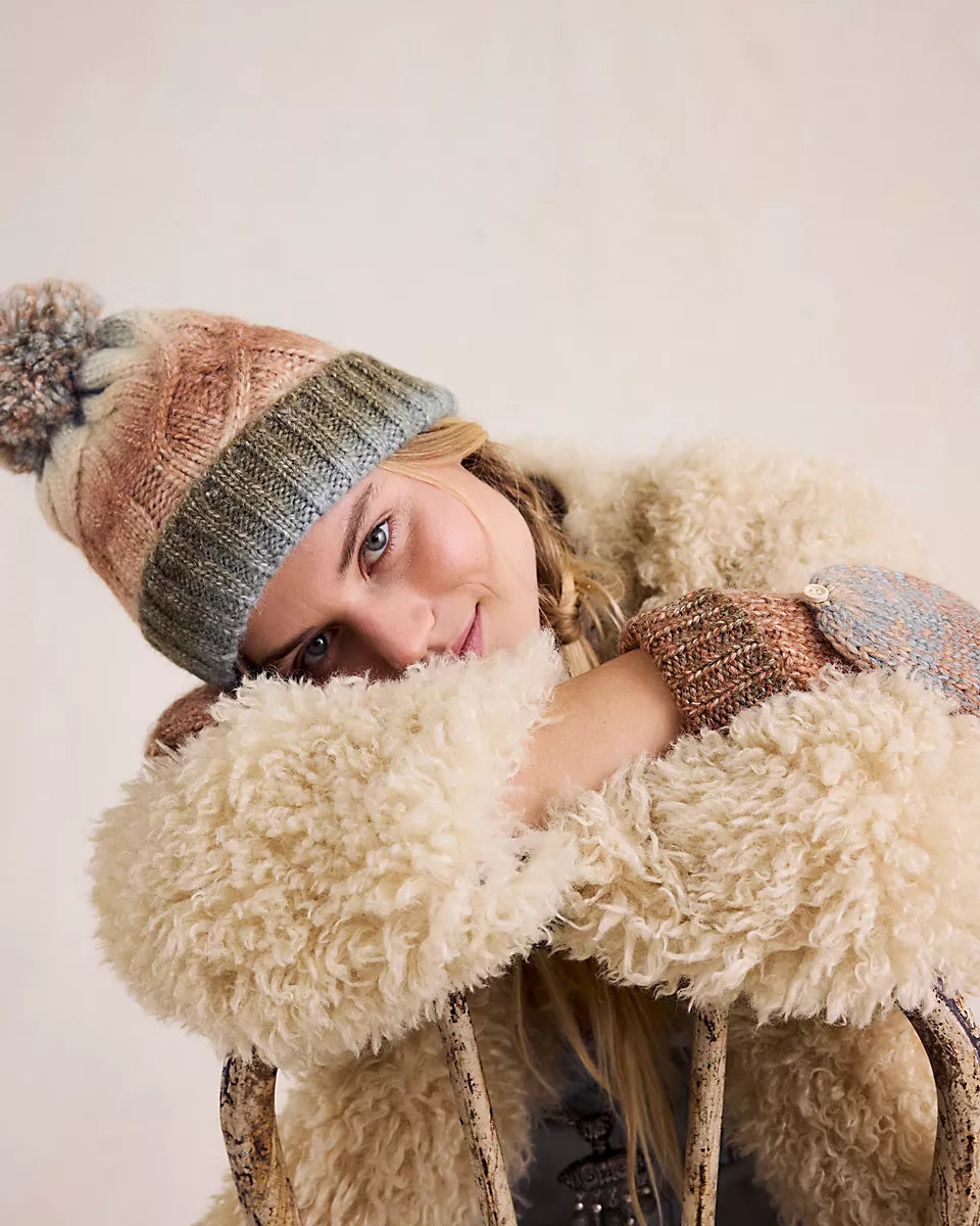 FREE PEOPLE RAINBOW RUN HAT + GLOVE SET - BLUE COMBO