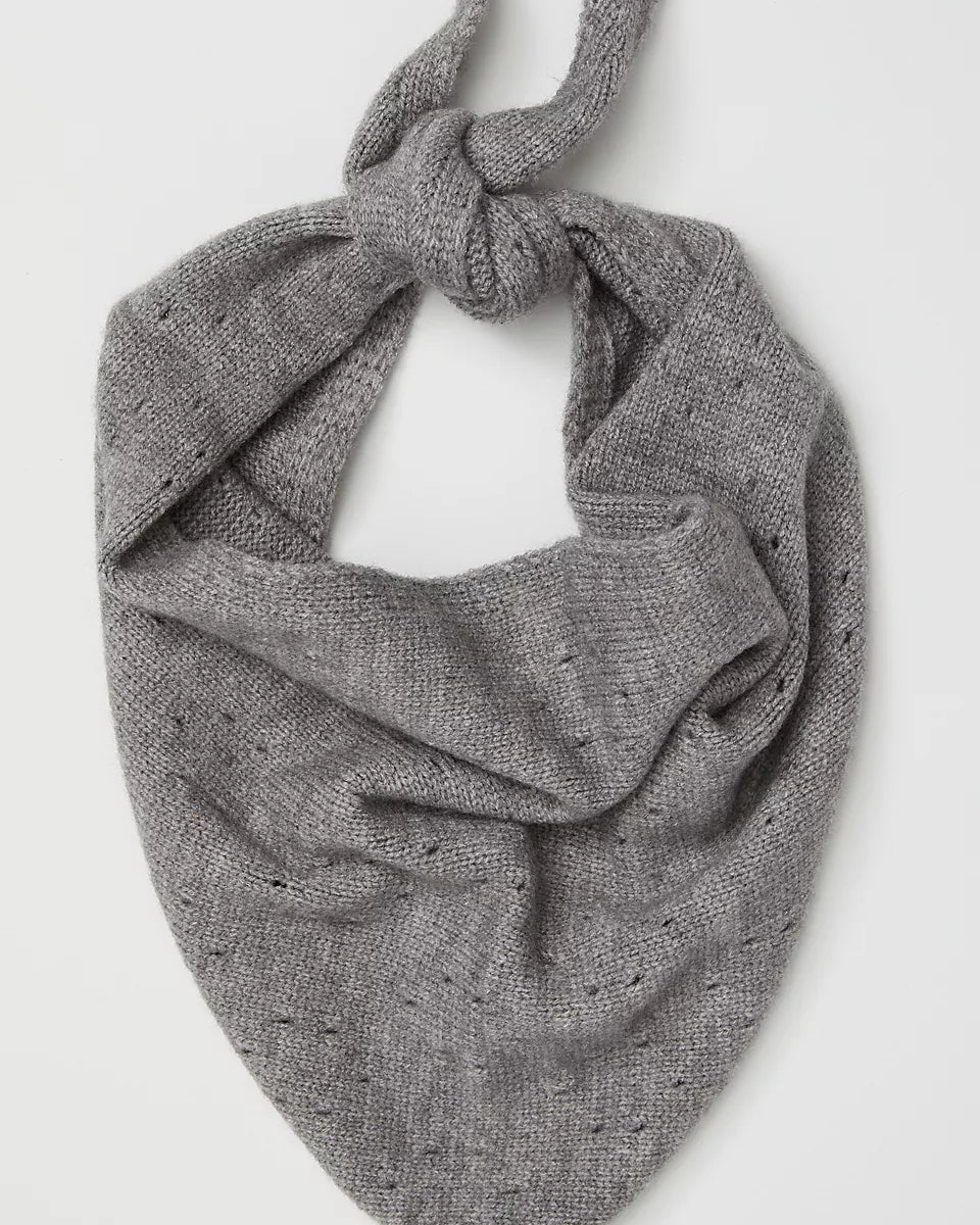 FREE PEOPLE TRIANGLE SCARF - GREY