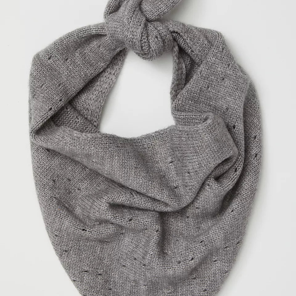 FREE PEOPLE TRIANGLE SCARF - GREY