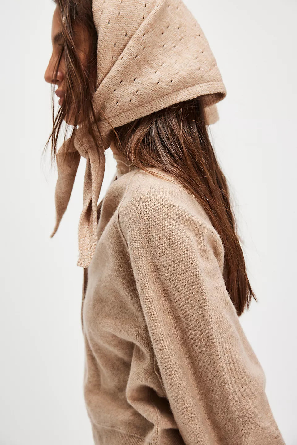 FREE PEOPLE TRIANGLE SCARF - TAUPE