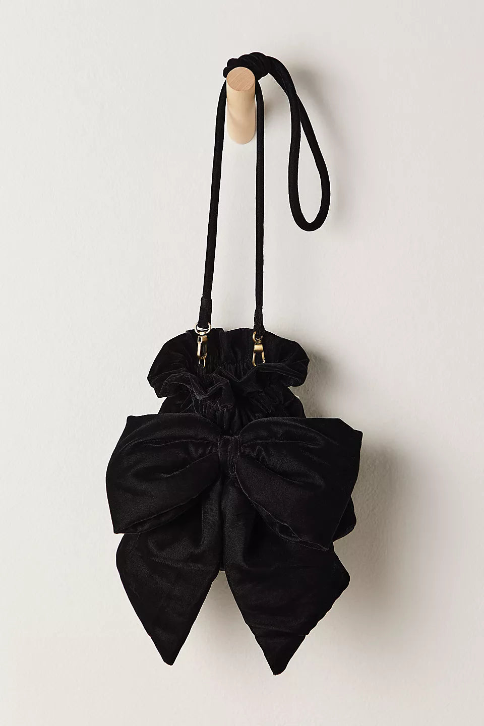 FREE PEOPLE BELLE VELVET BOW BAG - BLACK