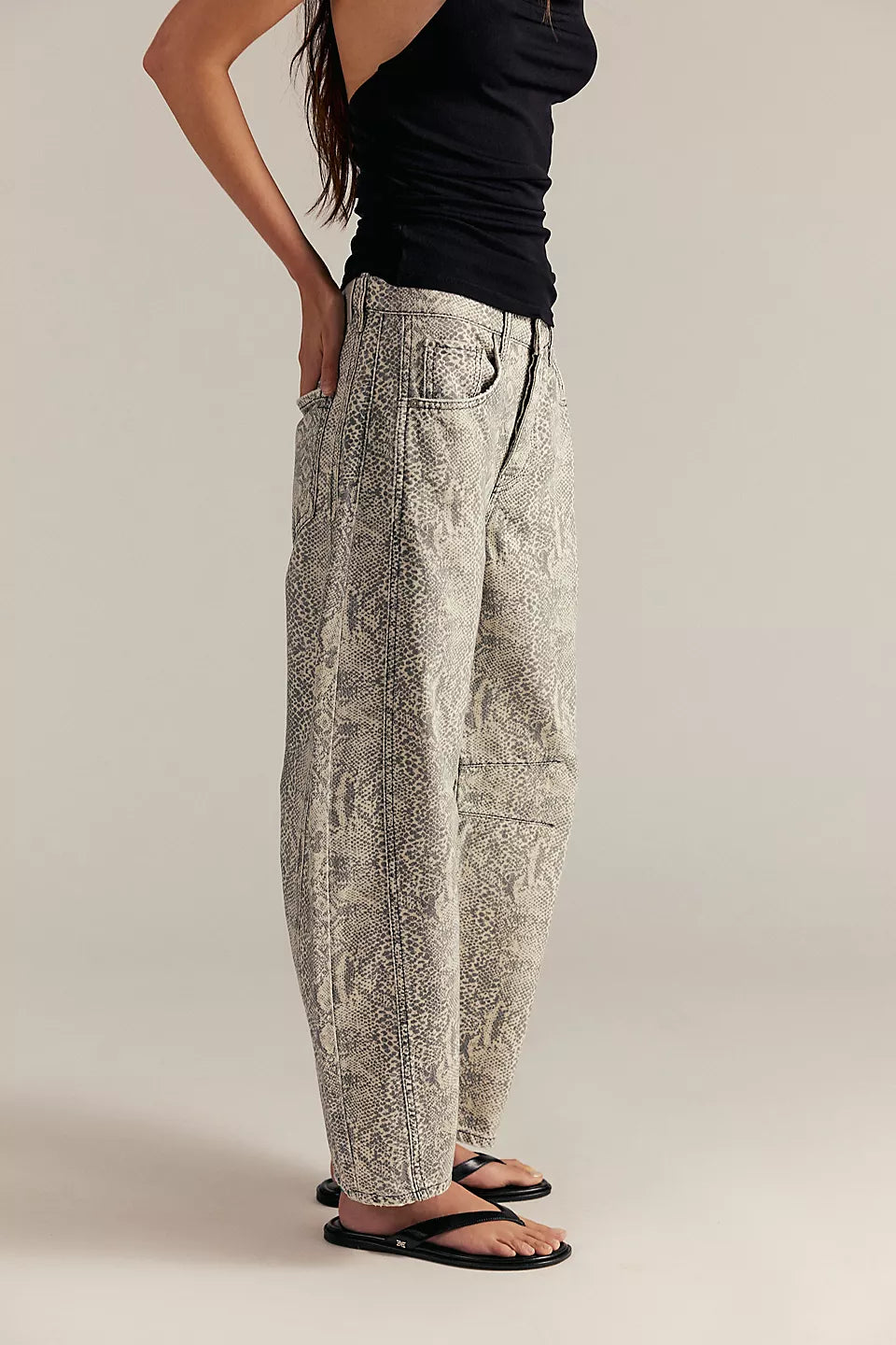 FREE PEOPLE GOOD LUCK PRINTED BARREL JEANS - SNAKE COMBO