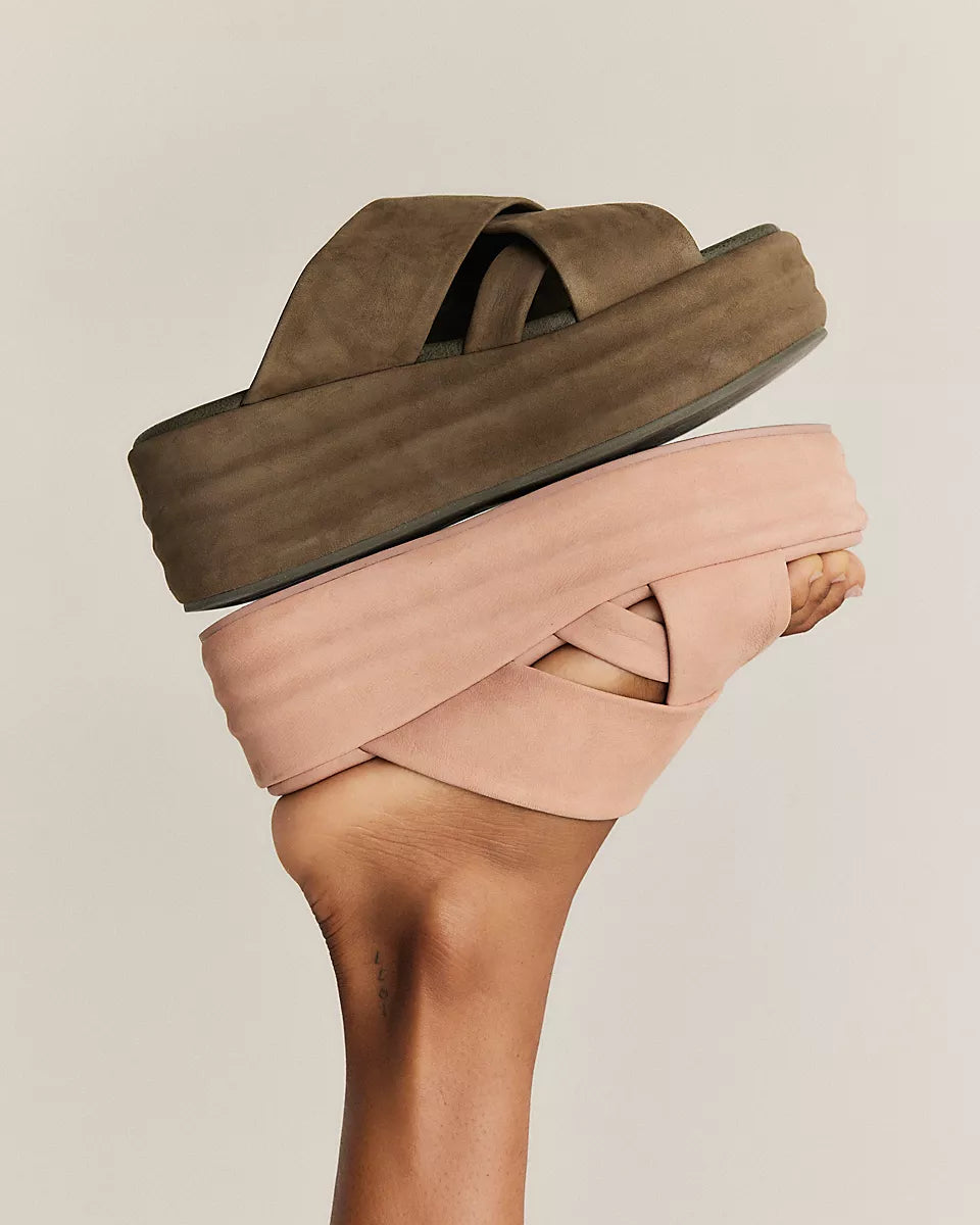 FREE PEOPLE WANDERBAY FLATFORM - DUSTY ROSE