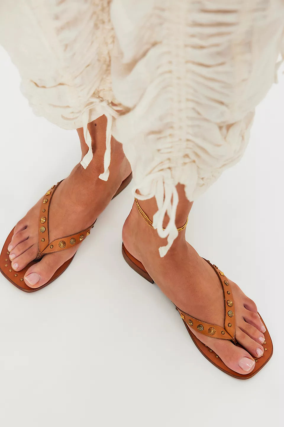 FREE PEOPLE TIDE FLIP FLOP - LUGGAGE LEATHER