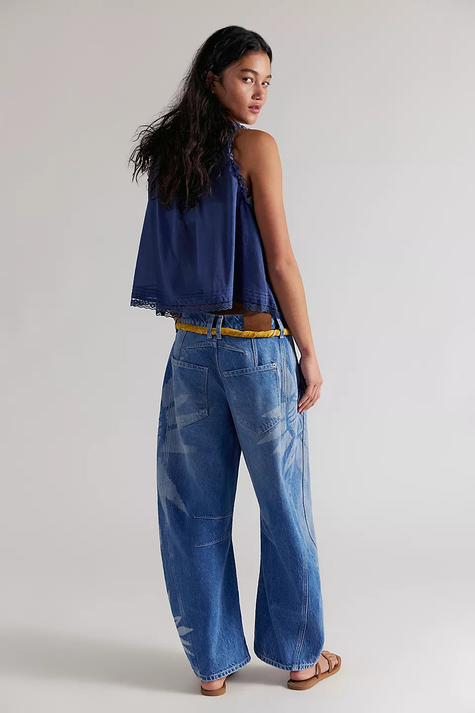 FREE PEOPLE GOOD LUCK PRINTED BARREL JEANS - SUN FADE