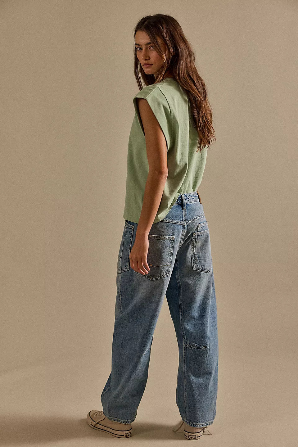 FREE PEOPLE MINIMALIST MOXIE BARREL JEANS - COUNTY FAIR