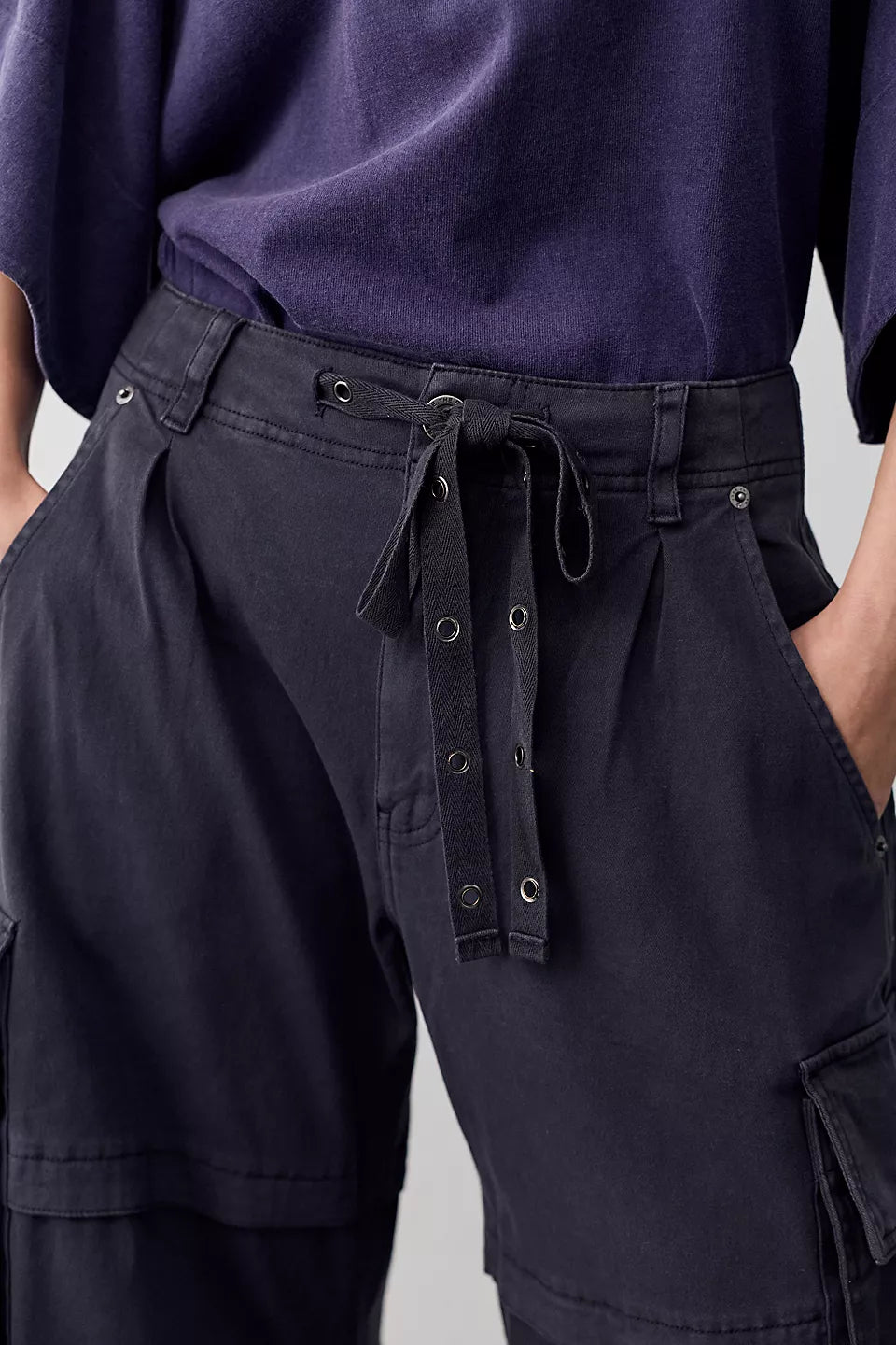 FREE PEOPLE REEF CURVED CARGO TWILL PANT - BLACK