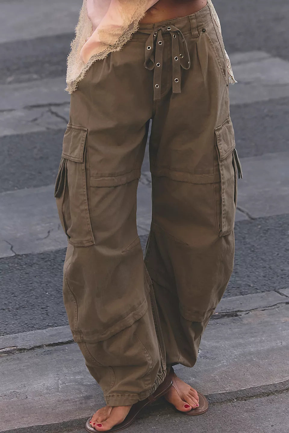 FREE PEOPLE REEF CURVED CARGO TWILL PANT - ALOE