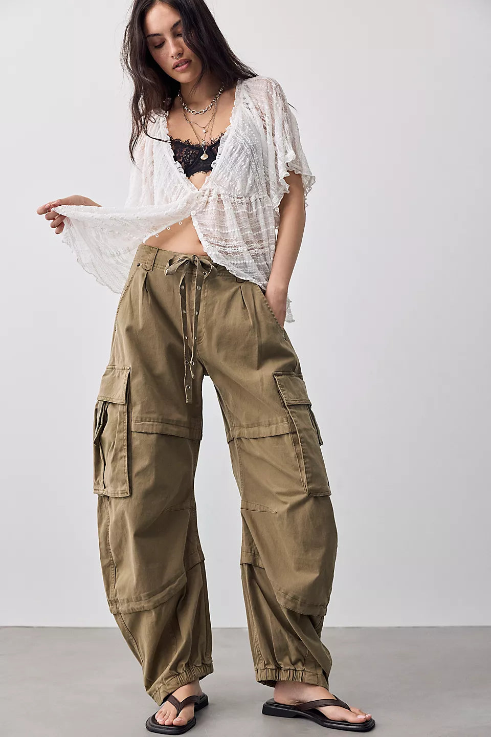 FREE PEOPLE REEF CURVED CARGO TWILL PANT - ALOE