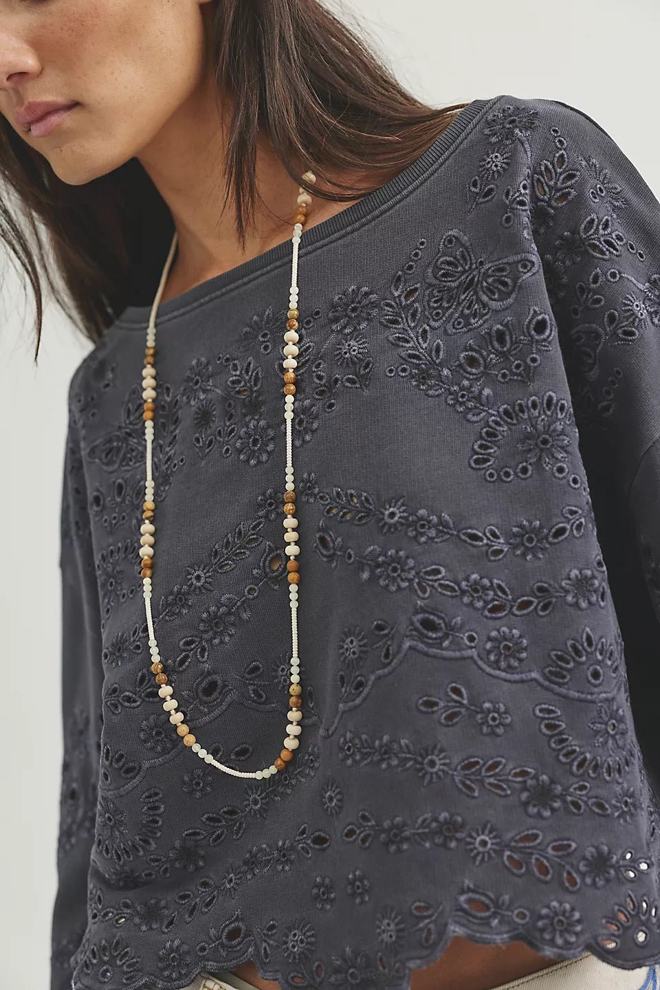 FREE PEOPLE IRIS EMBROIDERED SWEATSHIRT - BLACK