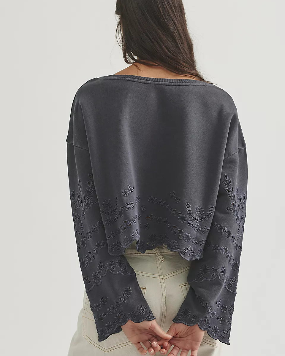 FREE PEOPLE IRIS EMBROIDERED SWEATSHIRT - BLACK