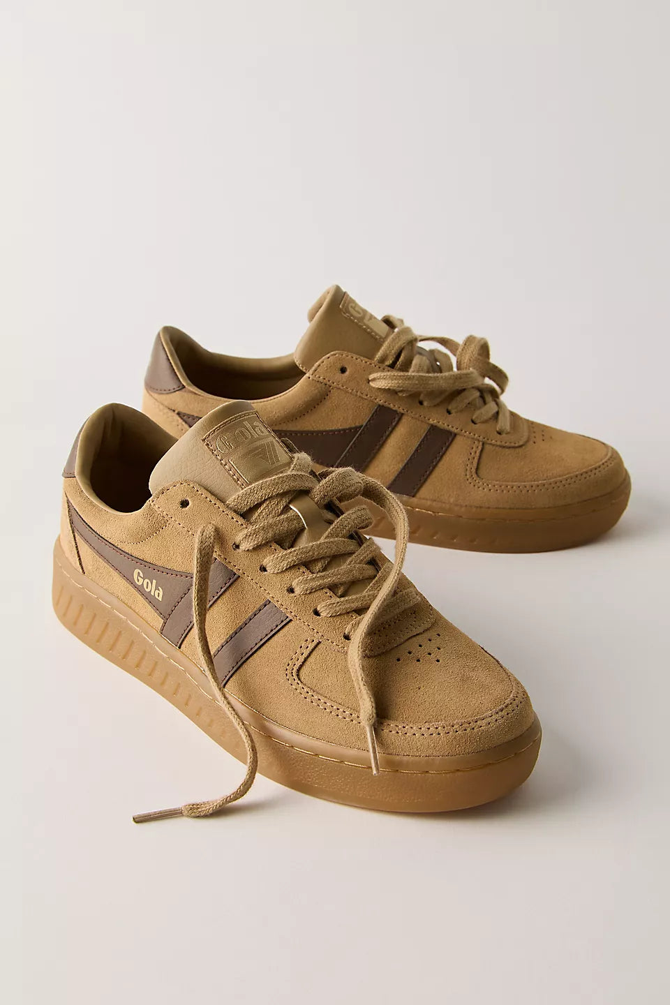 GOLA GRANDSLAM SUEDE TRAINER SNEAKER - LIGHT CARAMEL. DARK BROWN.