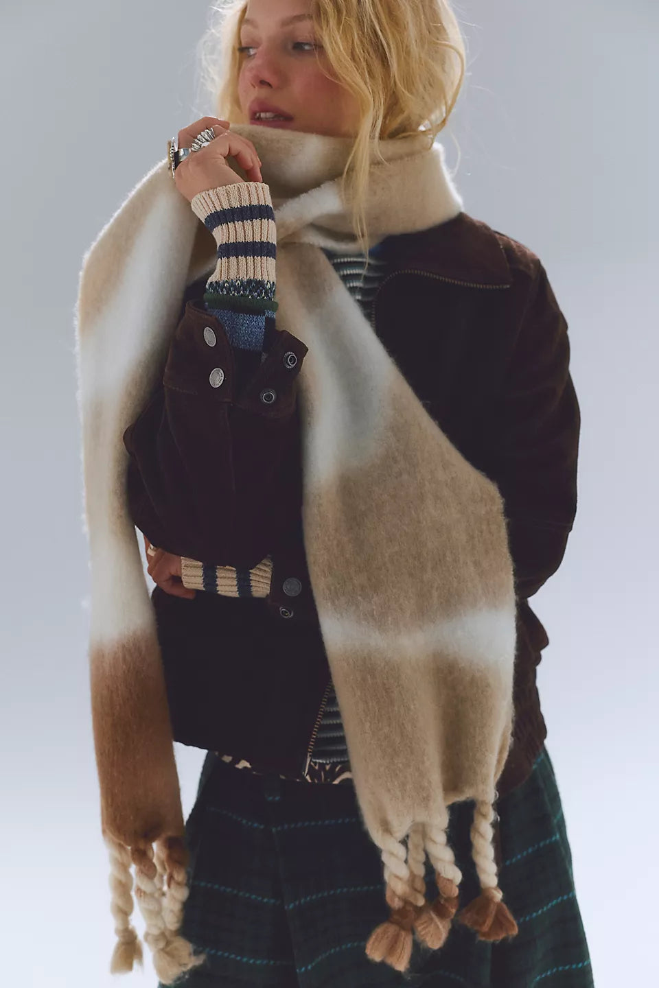 FREE PEOPLE WINTER DAYS BLANKET SCARF - OAT COMBO