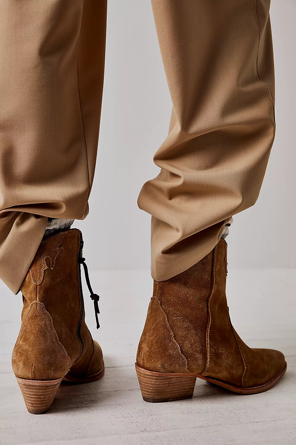 FREE PEOPLE NEW FRONTIER WESTERN BOOT - CAMEL SUEDE