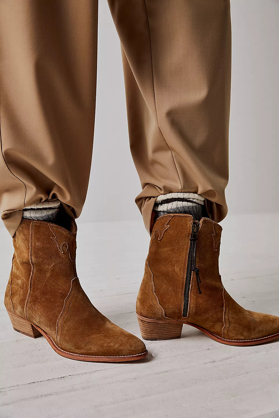 FREE PEOPLE NEW FRONTIER WESTERN BOOT - CAMEL SUEDE