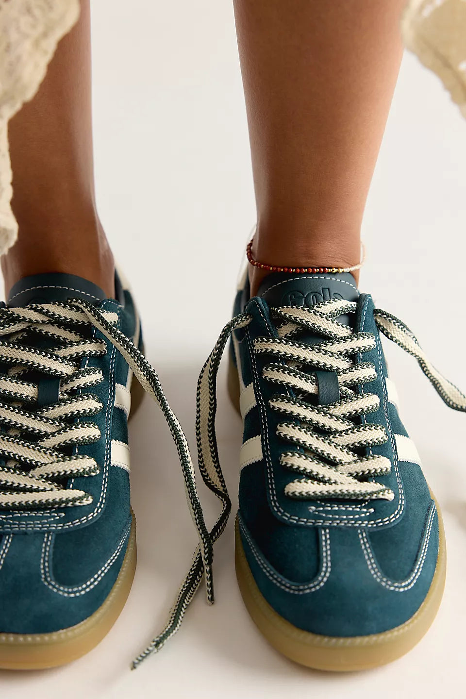GOLA VIPER 78 TRAINER SNEAKER - DARK TEAL. OFF WHITE.