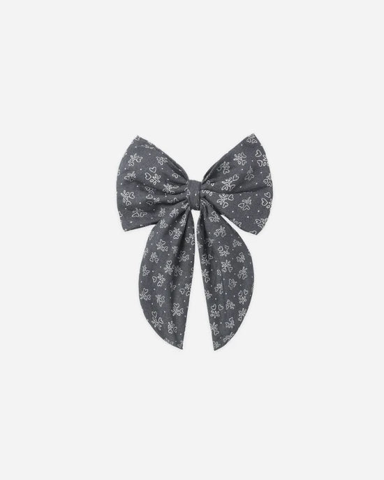 RYLEE + CRU OVERSIZED BOW - HEART DITSY