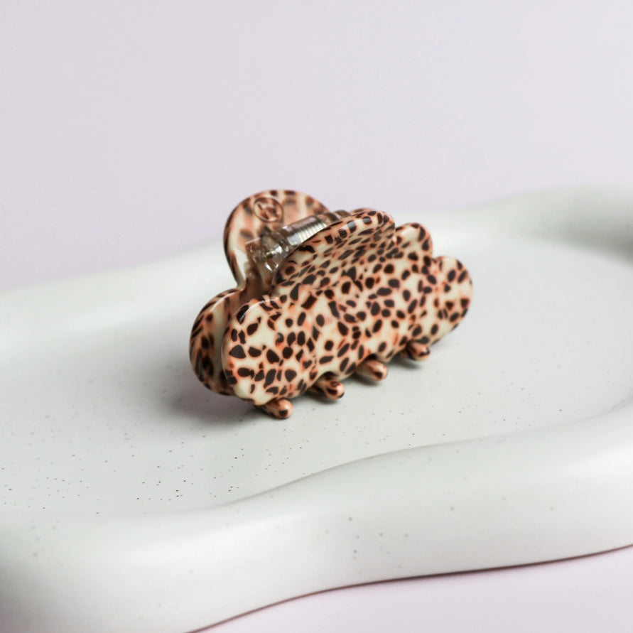 THE VELIA CLAW CLIP - SPOTTED