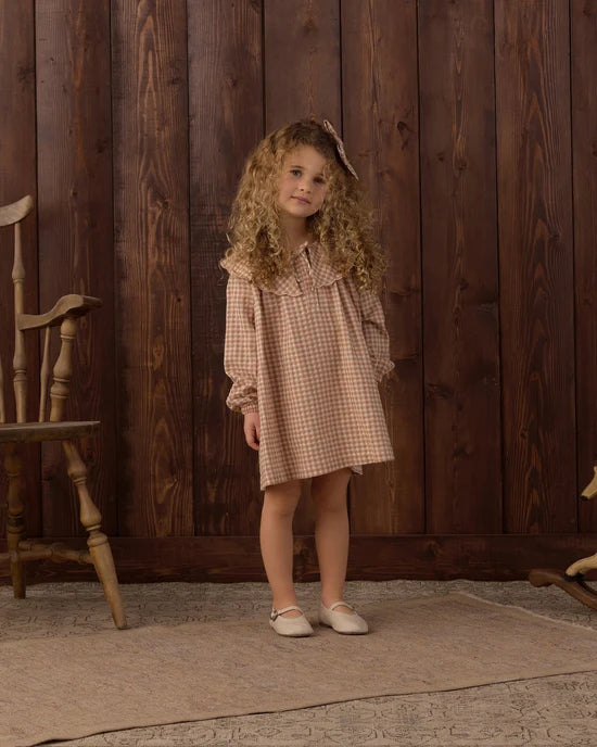RYLEE + CRU COLLETTE GINGHAM DRESS - FAWN