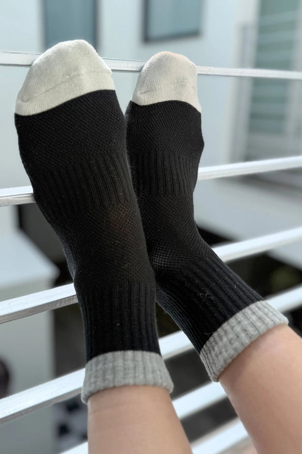 LE BON SHOPPE COLOR BLOCK GIRLFRIEND SOCKS - BLACK GREY