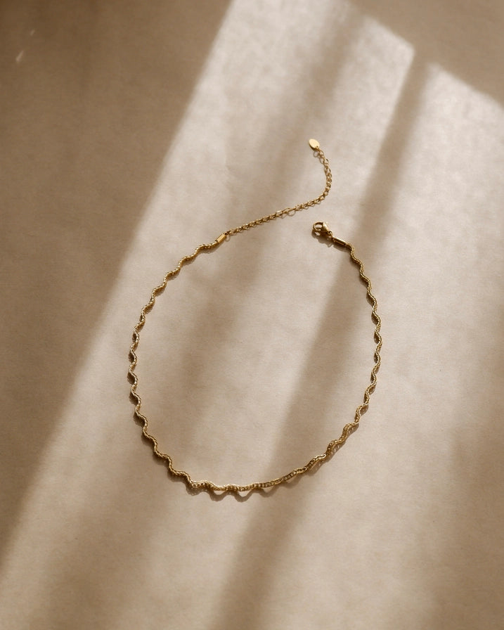 EMMY WAVY CHOKER - YELLOW GOLD