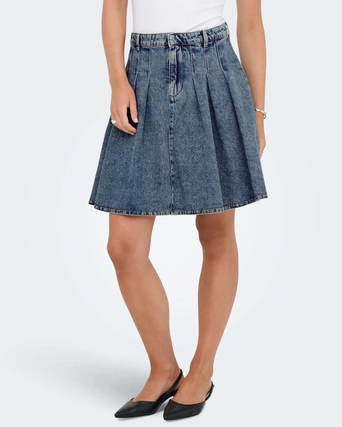 ONLY RHODA PLEATED DENIM SKIRT - MEDIUM WASH