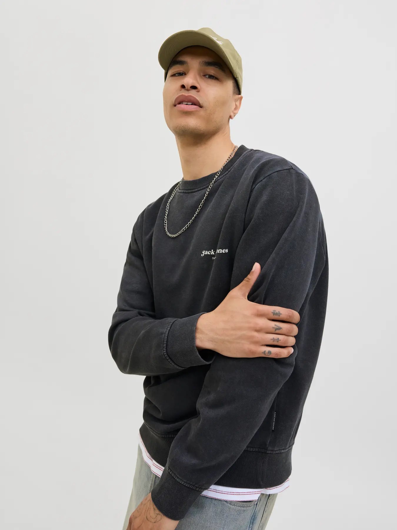 DOVER PRINTED CREW NECK PULLOVER - BLACK