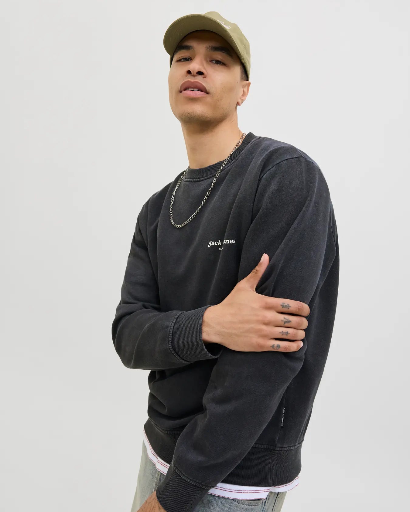 DOVER PRINTED CREW NECK PULLOVER - BLACK