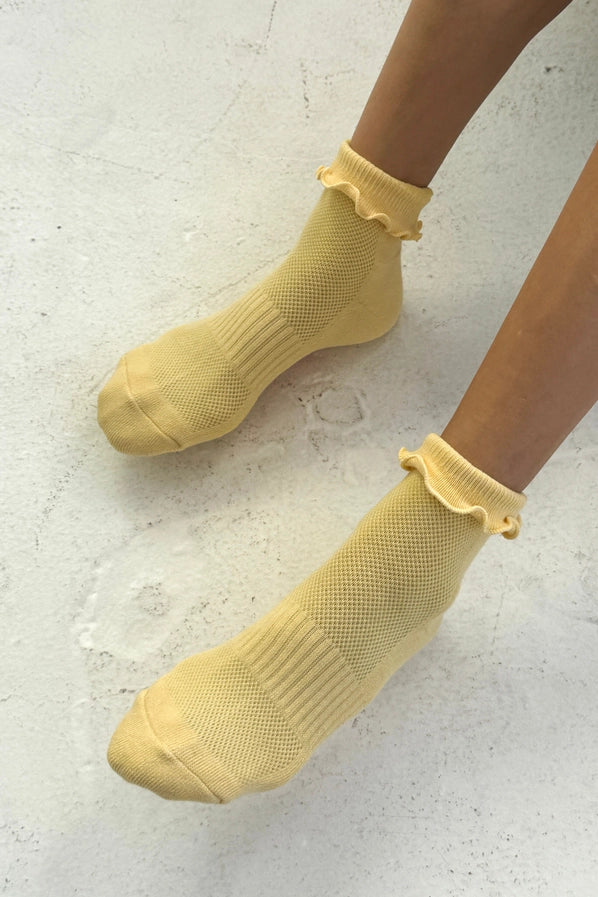 LE BON SHOPPE RUFFLED HUGGER SOCKS - BANANA CREAM