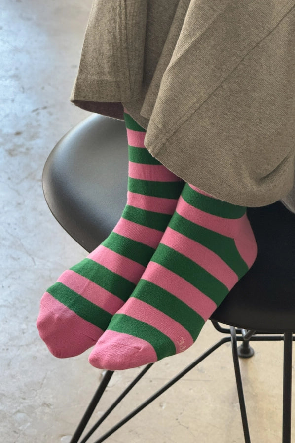 LE BON SHOPPE WALLY SOCKS - WIDE PINK + GREEN STRIPE