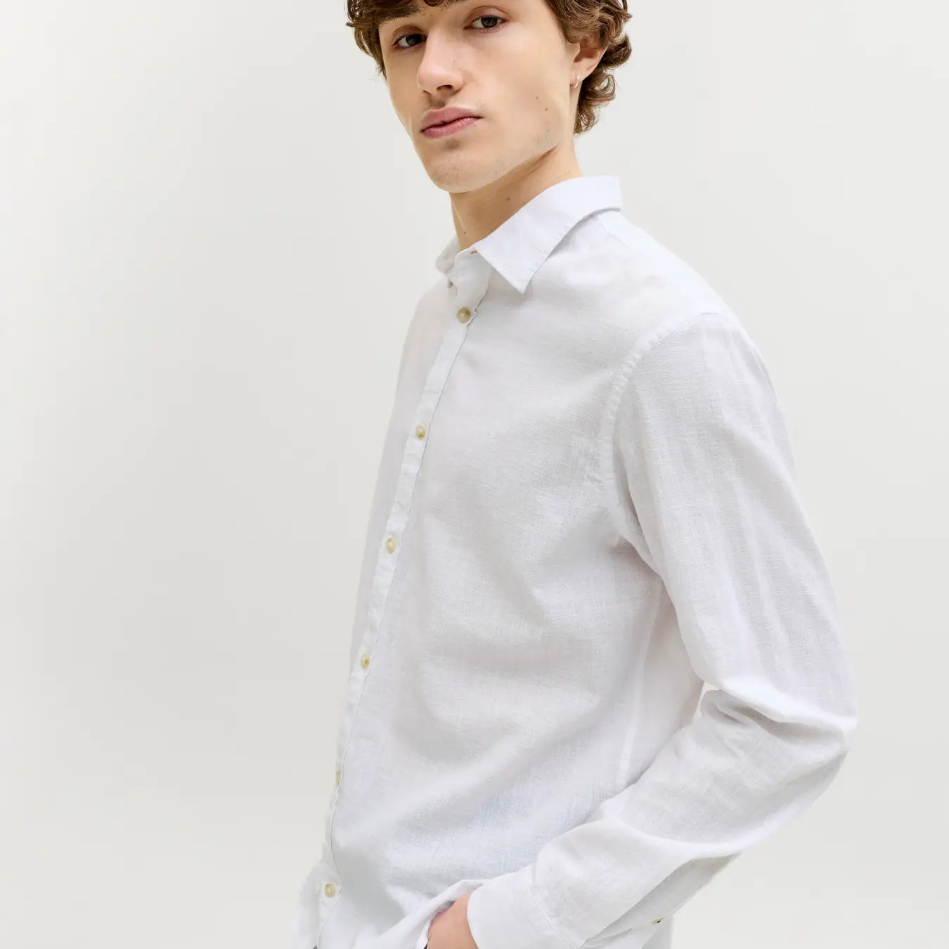 JJ SUMMER LINEN LONG SLEEVED BUTTON SHIRT - WHITE