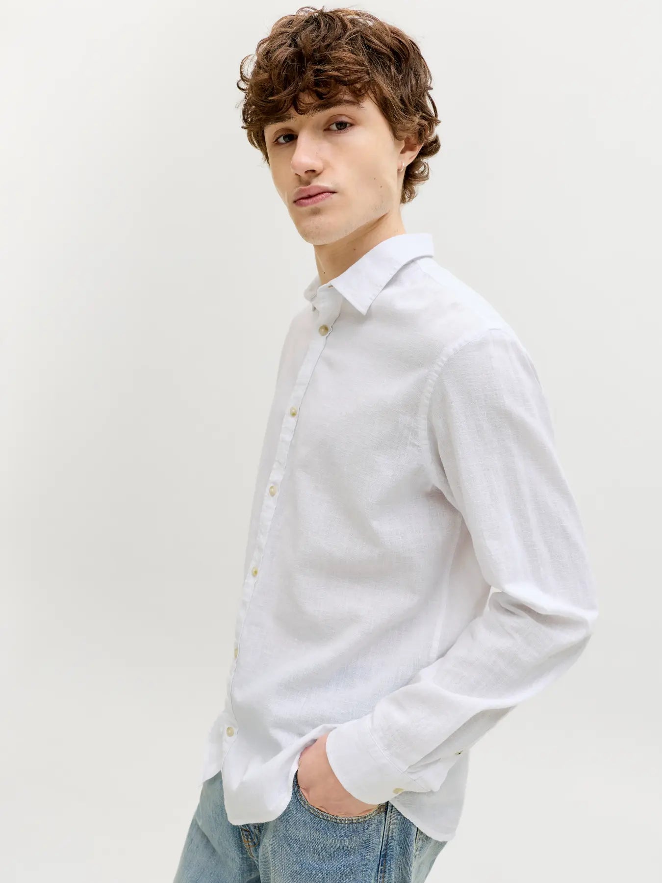 JJ SUMMER LINEN LONG SLEEVED BUTTON SHIRT - WHITE
