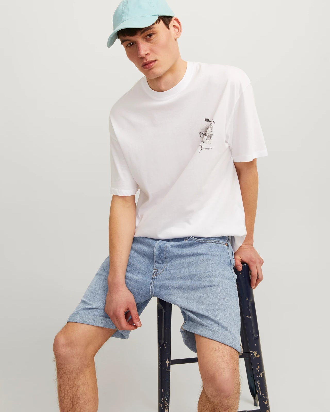 CHRIS DENIM SHORTS - BLUE DENIM