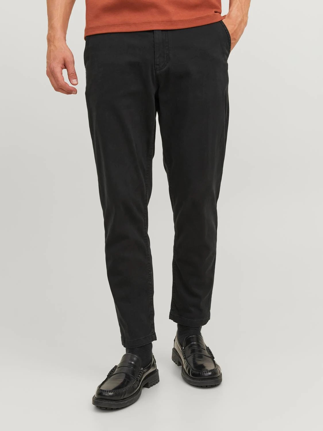 STACE TAPERED FIT CHINO - BLACK