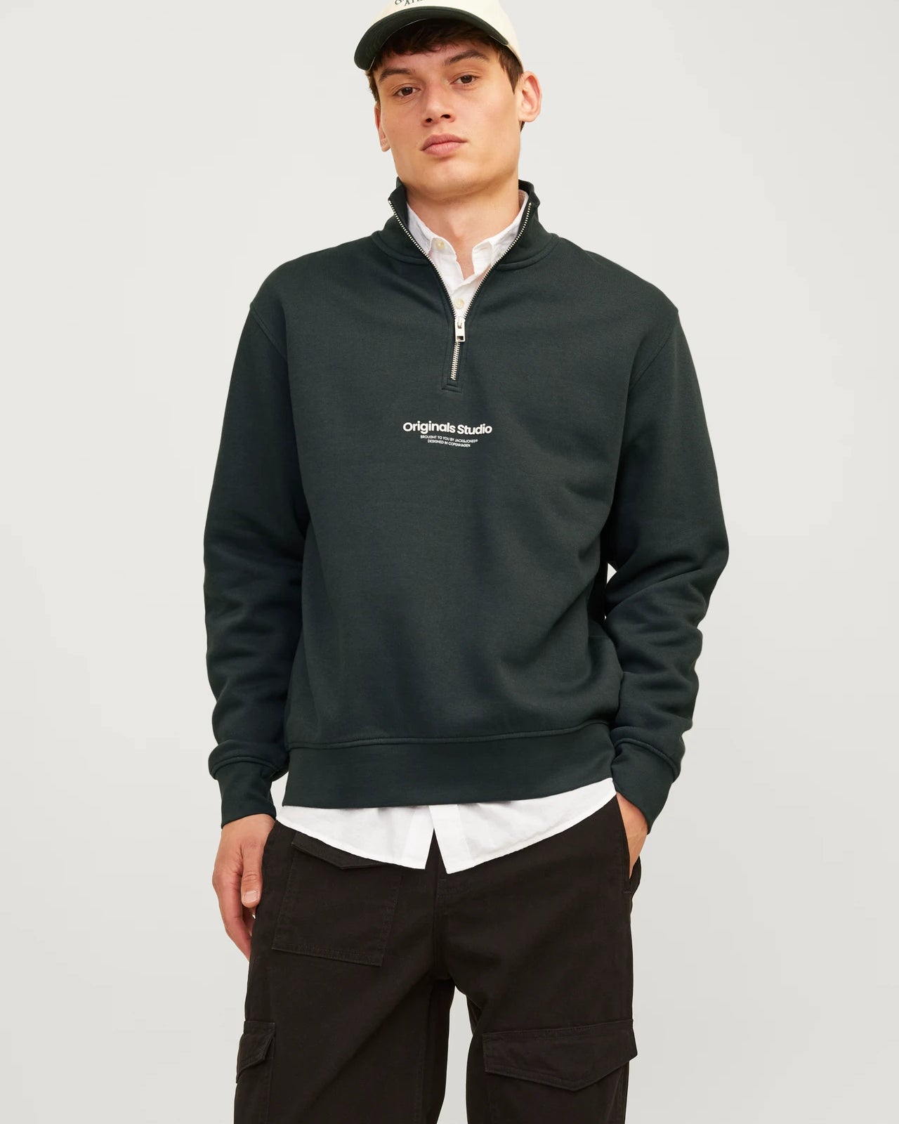 VESTERBRO QUARTER ZIP SWEATSHIRT - FOREST RIVER