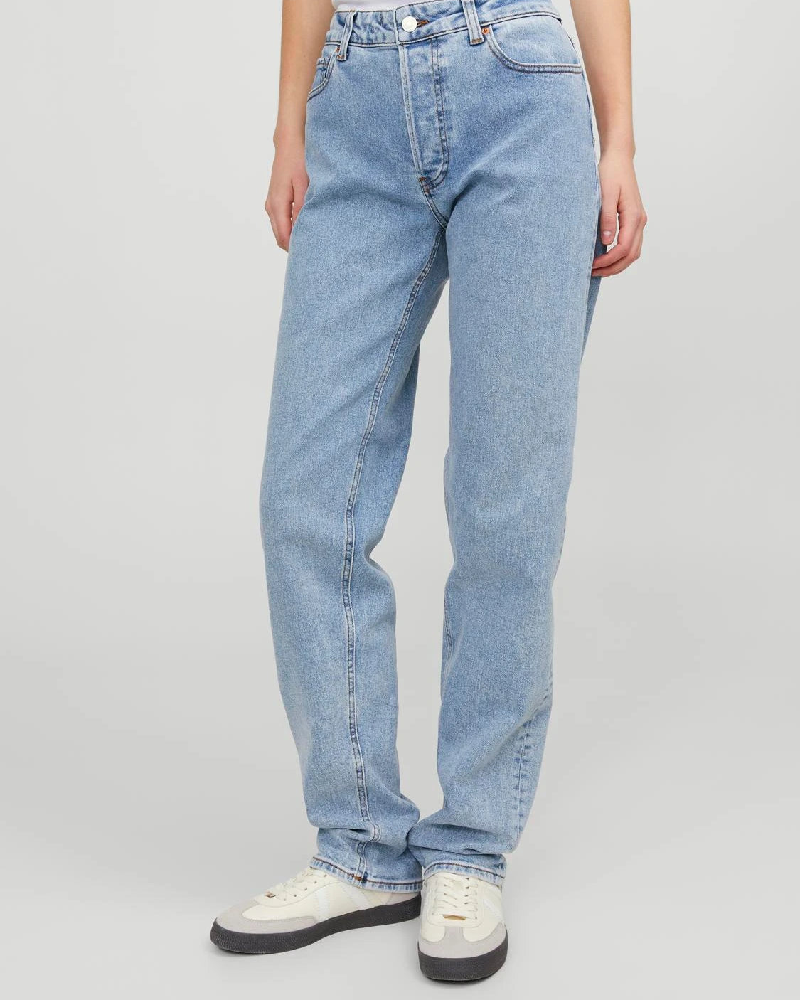 SEOUL STRAIGHT LEG JEANS - MEDIUM BLUE DENIM