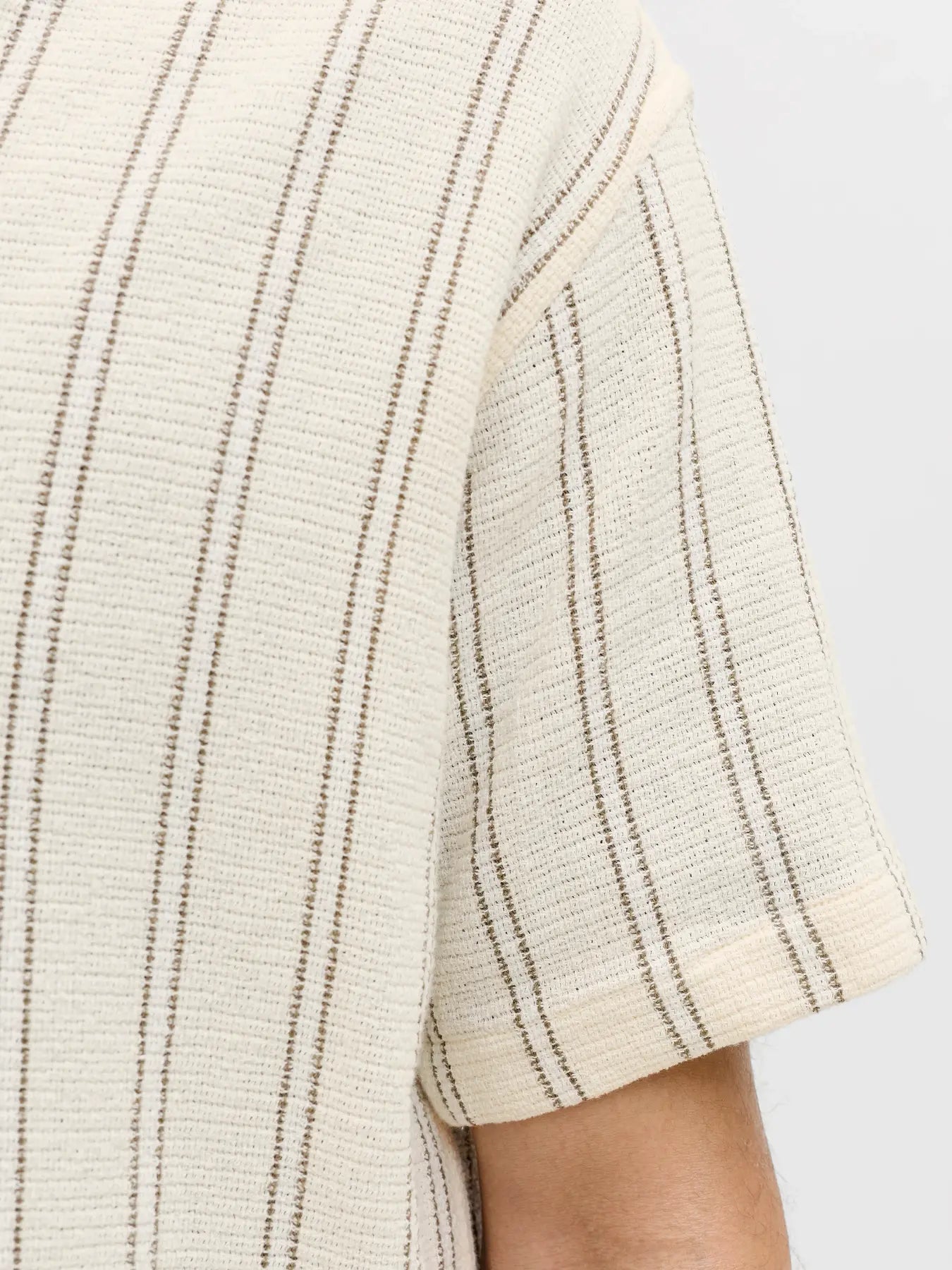 JJ COBA STRIPED RESORT SS BUTTON DOWN - ANTIQUE WHITE