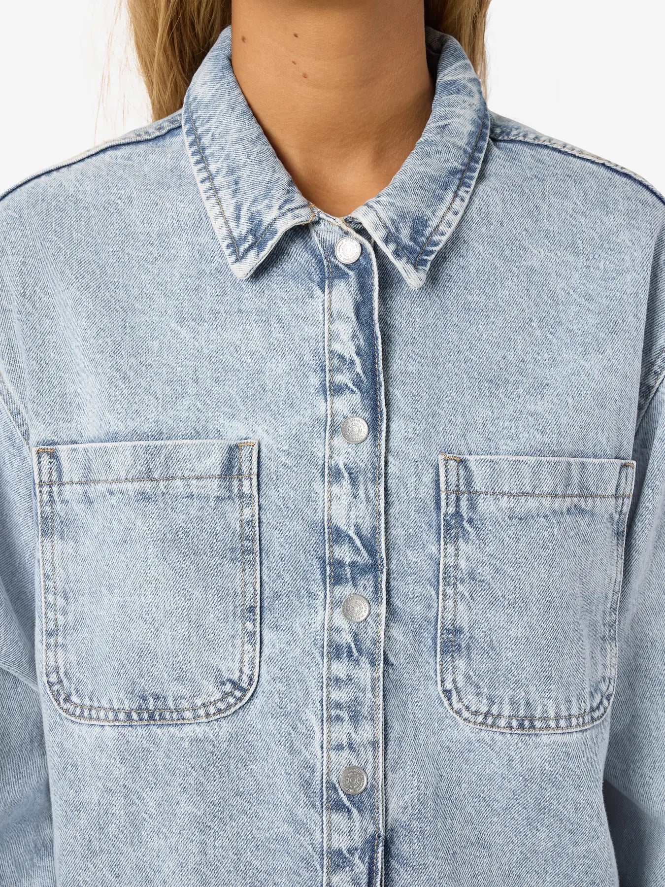 NM ALVA DENIM SHACKET - LIGHT BLUE DENIM