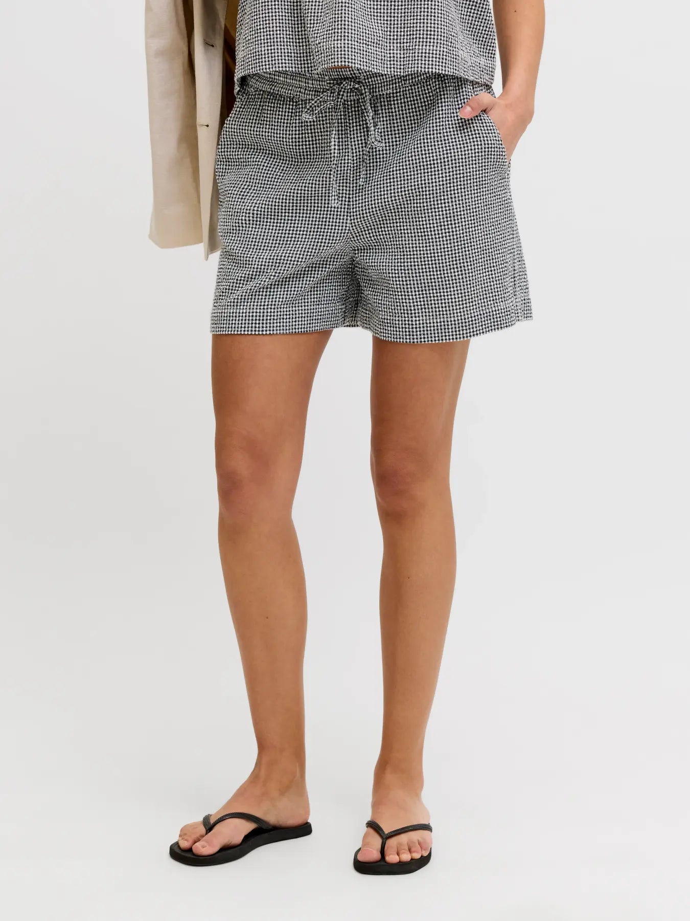 JJXX ZOE SEERSUCKER SHORTS - BLACK GINGHAM