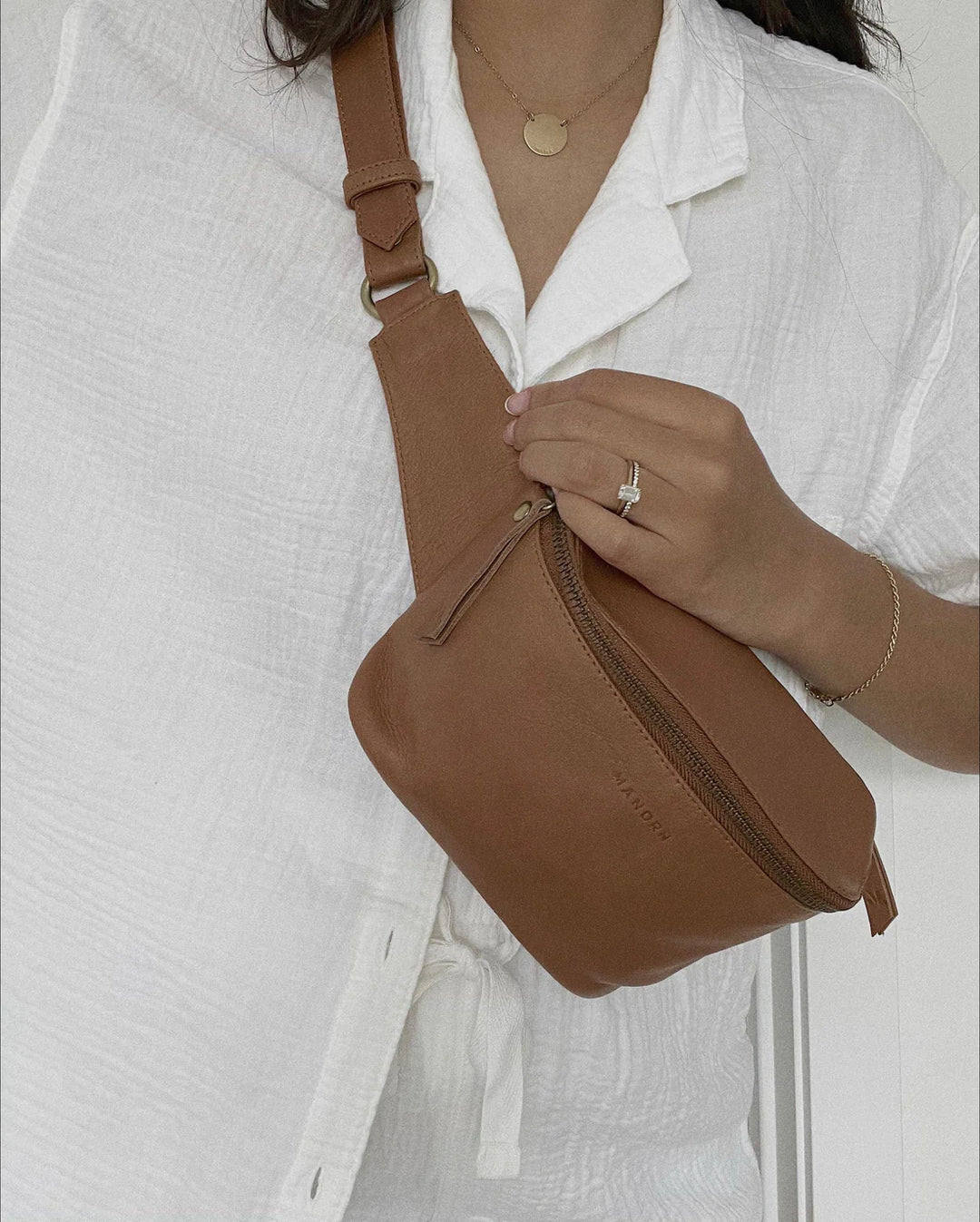 MANDRN REMY FANNY PACK TAN On Trend