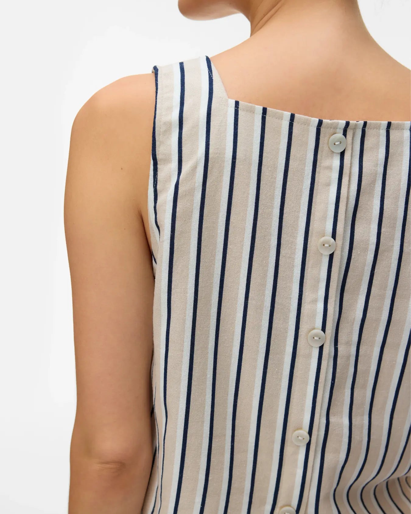 VM MYMYLO LINEN BLEND BUTTON TANK - SILVER LINING