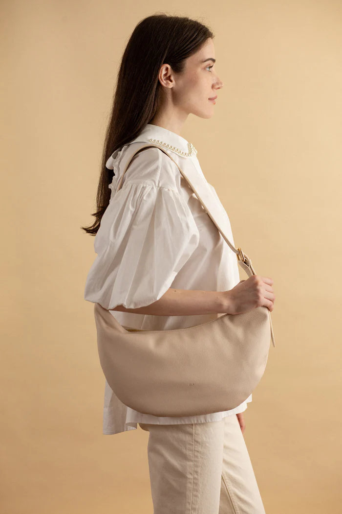 ELA SLOUCHY CROSSBODY BAG - ECRU