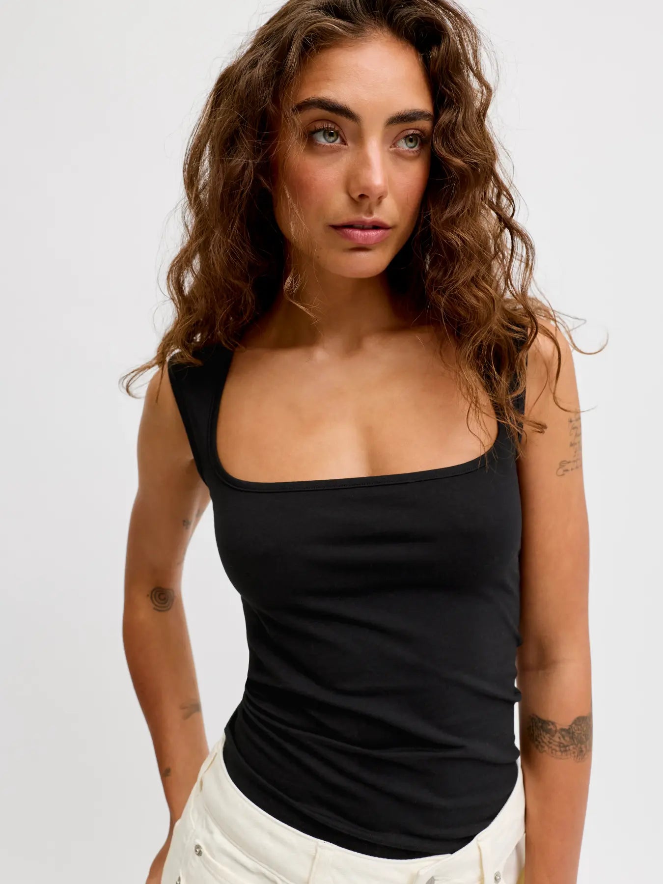 JJXX ISABELLA SQ NECK TOP - BLACK