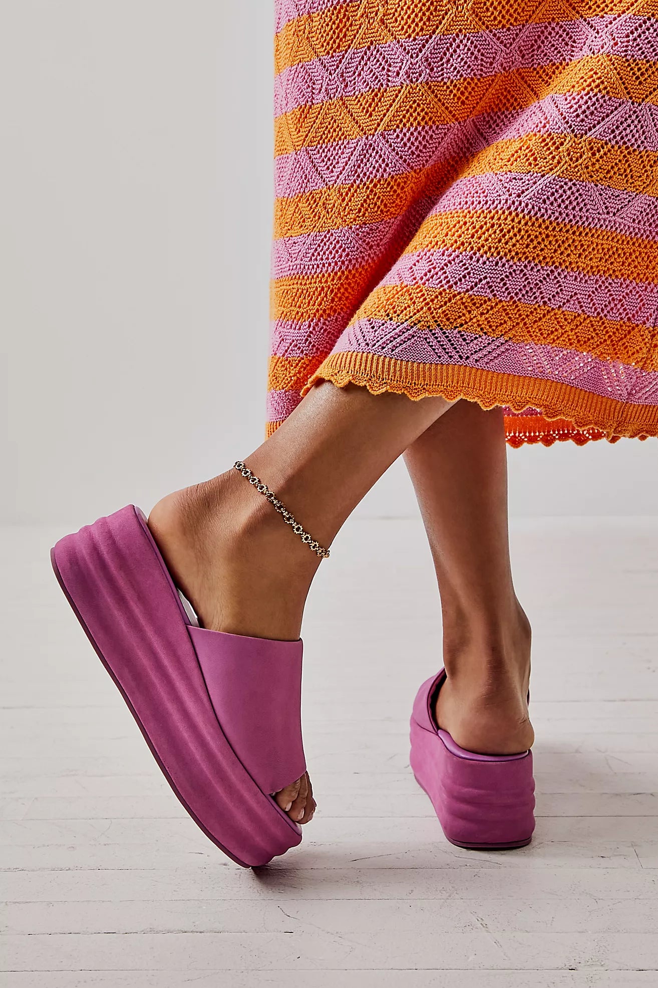 FREE PEOPLE HARBOR FLATFORM - FUCHSIA FLIRT